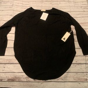 NWT soft tunic style sweater size m/l